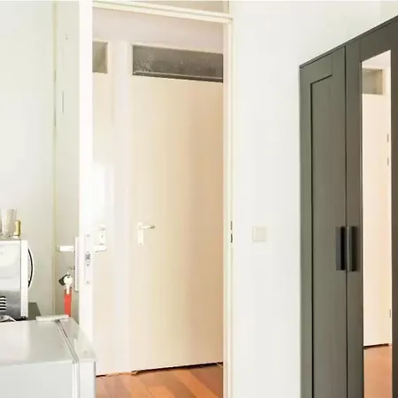 Panzió Sm Center Located On The Canal