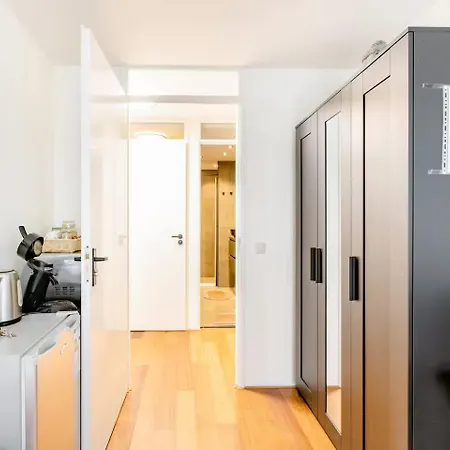 Bed & Breakfast Sm Center Located On The Canal Amsterdam