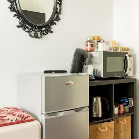Sm Center Located On The Canal Bed & Breakfast