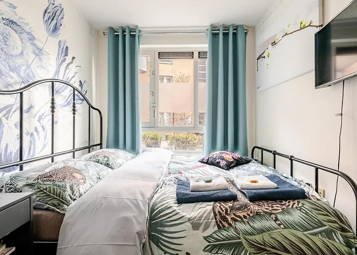 Sm Center Located On The Canal * Amsterdam